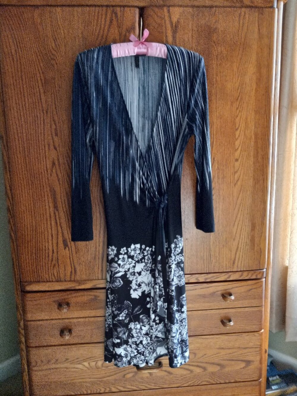 BCBGMAXAZRIA Wrap Dress, Size L - Picture 2 of 3
